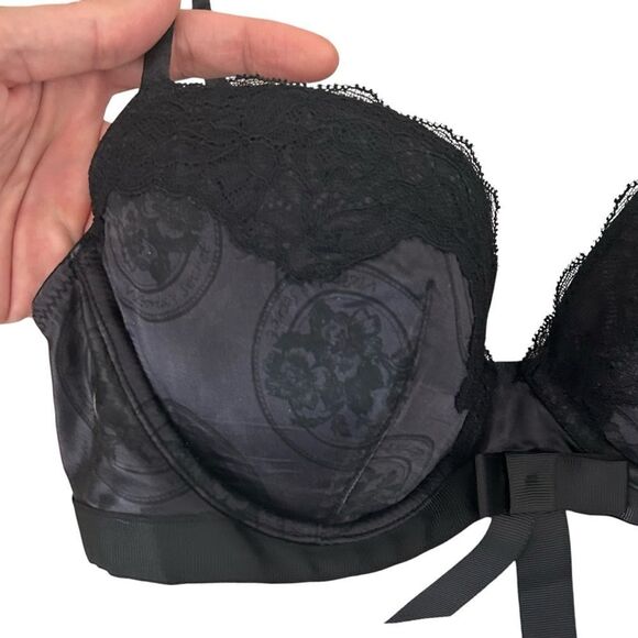 Victoria’s Secret Black Lace with bow detail underwire Bra size 36C - Picture 2 of 3